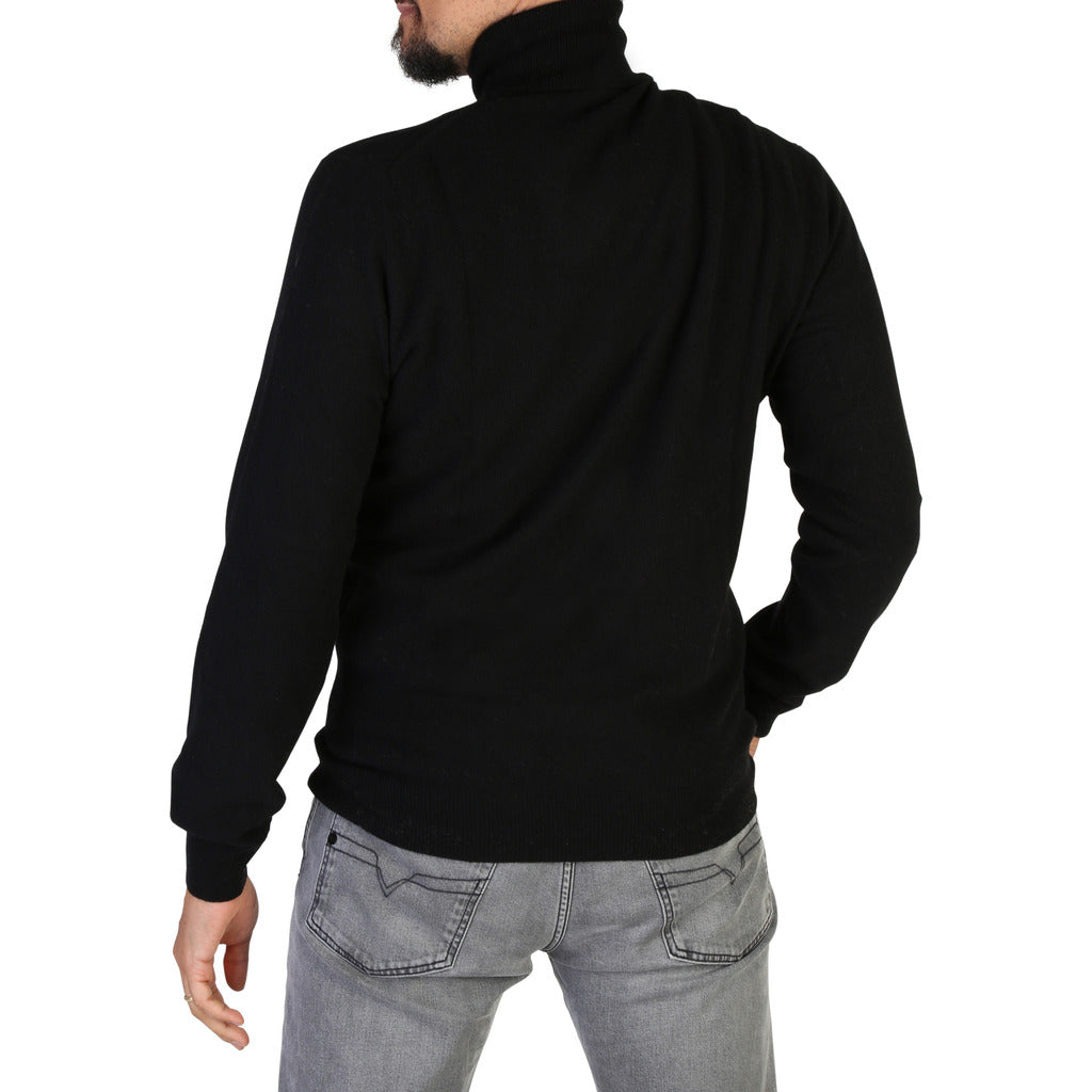 100% Cashmere black cashmere Sweater